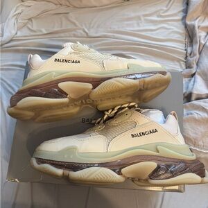 Balenciaga triple s sneaker